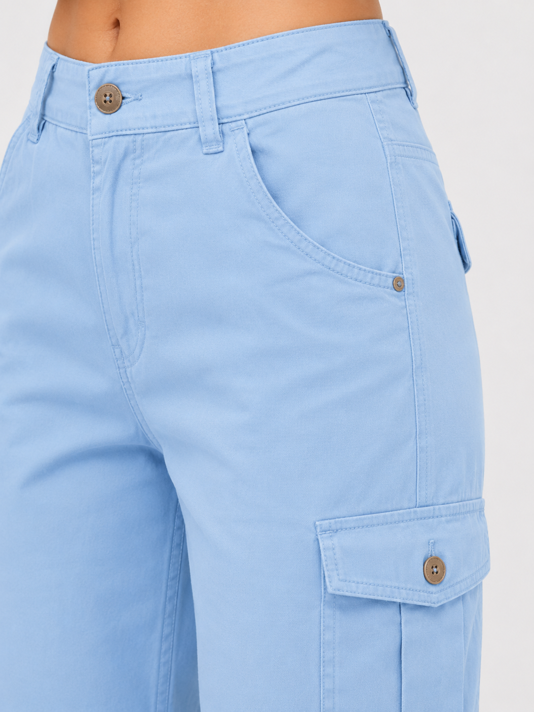 Leni Mid-Rise Cargo Capri Pants